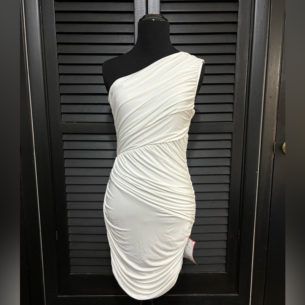 White Joyce Leslie One shoulder dress size: small, new, Never worn.
